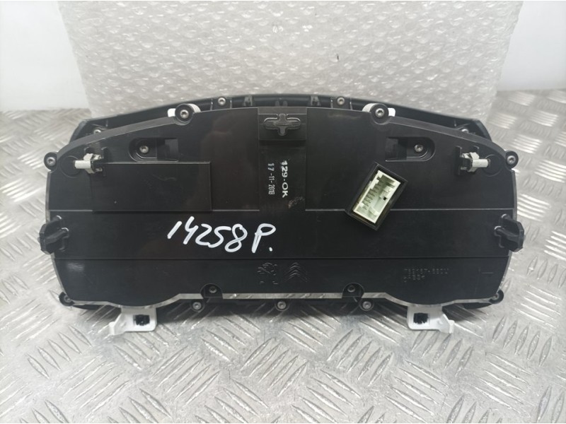 Recambio de cuadro instrumentos para citroën c3 shine referencia OEM IAM 9823058380  