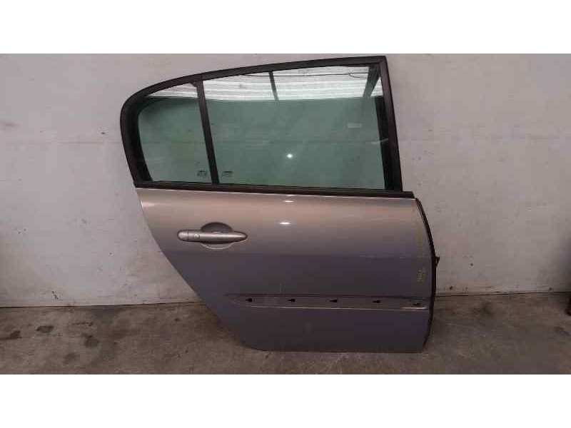 Recambio de puerta trasera derecha para renault megane ii classic berlina confort authentique referencia OEM IAM   