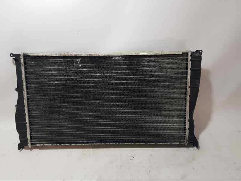 Recambio de radiador agua para bmw serie 1 berlina (e81/e87) 120d referencia OEM IAM 9273067 533683684Z013 