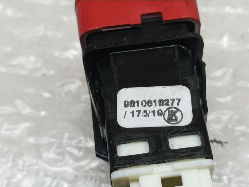 Recambio de interruptor para opel grandland x 120 aniversario referencia OEM IAM 9810618277  APERTURA PORTON TRASERO