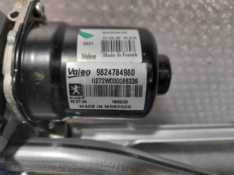 Recambio de motor limpia delantero para opel corsa f edition referencia OEM IAM 9824784980  