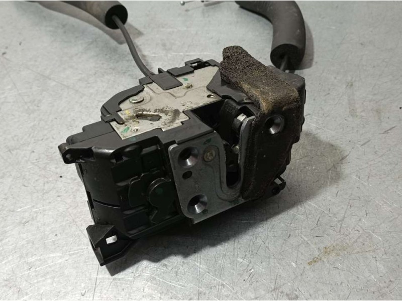 Recambio de cerradura puerta trasera derecha para renault laguna iii dynamique tomtom referencia OEM IAM 825000003R  ELECTRICA