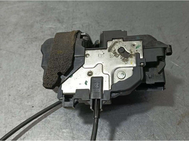 Recambio de cerradura puerta trasera derecha para renault laguna iii dynamique tomtom referencia OEM IAM 825000003R  ELECTRICA