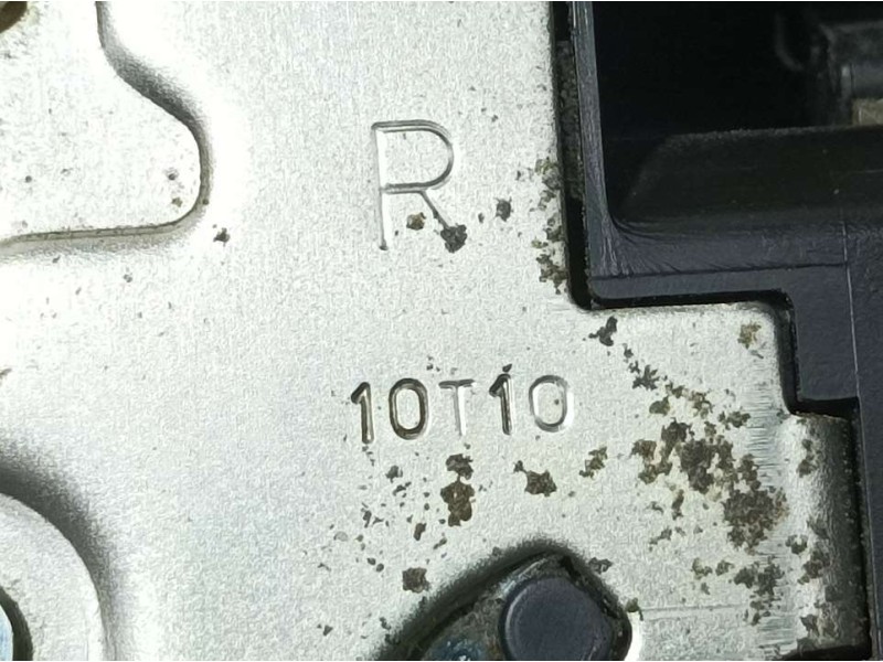 Recambio de cerradura puerta trasera derecha para renault laguna iii dynamique tomtom referencia OEM IAM 825000003R  ELECTRICA