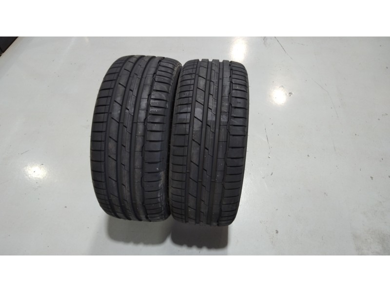 Recambio de neumatico pareja para neumaticos nuevos - referencia OEM IAM 225401892Y 225/40/18/92Y HANKOOK