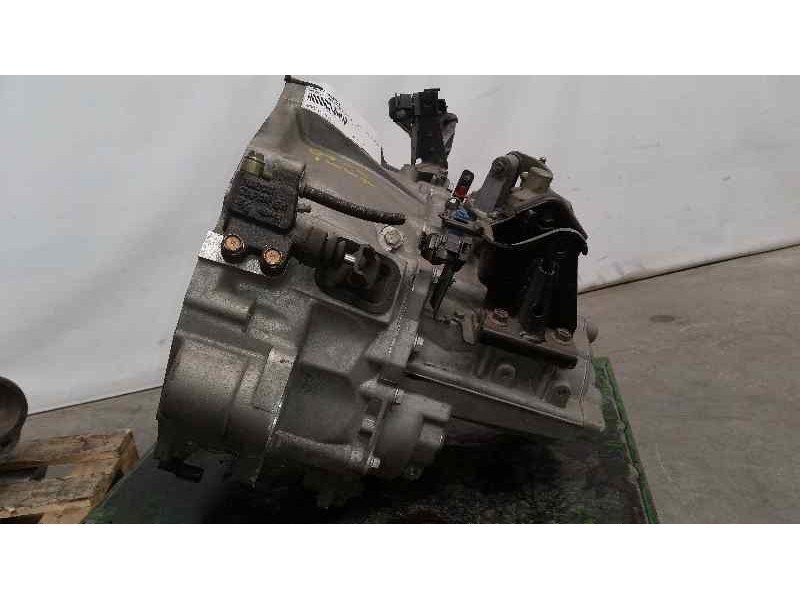 Recambio de caja cambios para nissan primera berlina (p12) acenta referencia OEM IAM 32010AW604  6VELOCIDADES