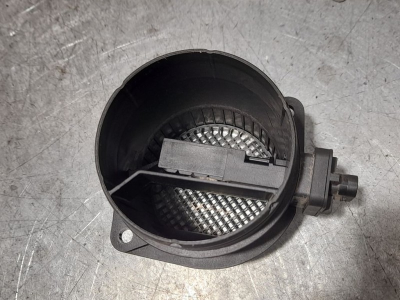 Recambio de caudalimetro para volkswagen passat lim. (362) highline bluemotion referencia OEM IAM 03L906461A 0281002956 BOSCH