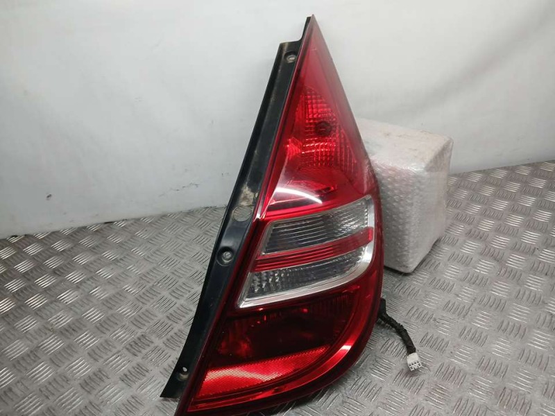 Recambio de piloto trasero derecho para hyundai i30 comfort referencia OEM IAM 924022R0  