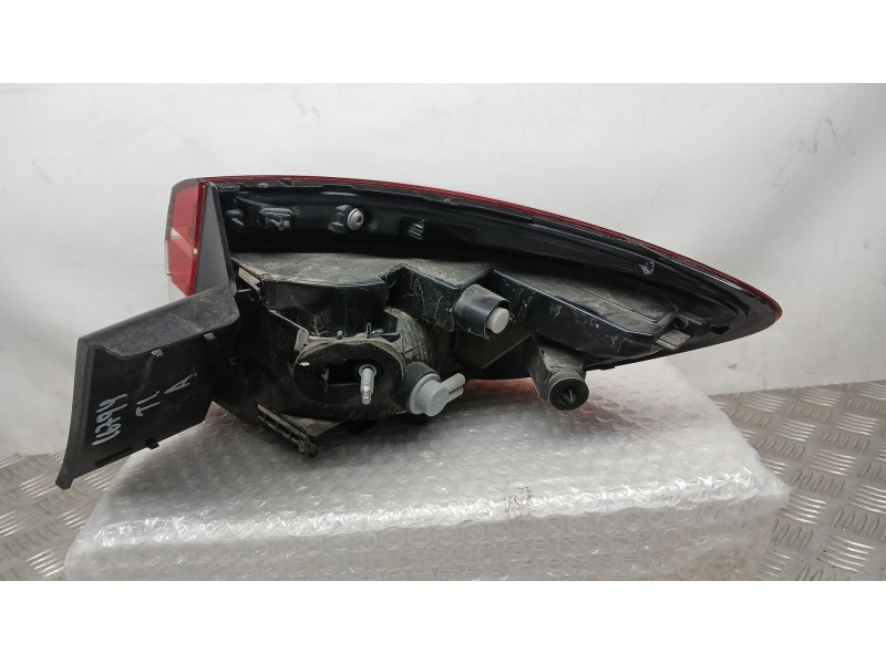 Recambio de piloto trasero izquierdo exterior para renault clio v (b7_) tce 90 (b7mt) referencia OEM IAM 265551035R  