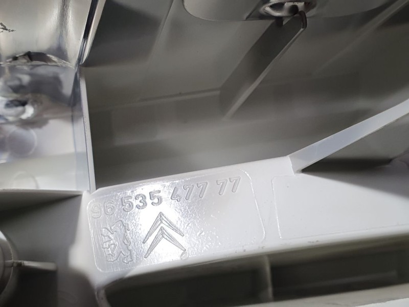 Recambio de piloto trasero izquierdo para citroën c4 picasso exclusive referencia OEM IAM 9653547777  INTERIOR