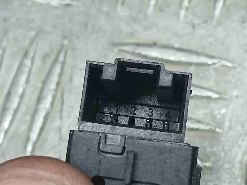 Recambio de mando elevalunas trasero derecho para cupra leon (5f16) tsi basis referencia OEM IAM 5G0959855M  