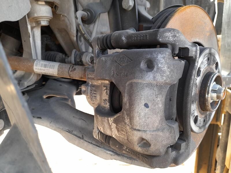 Recambio de pinza freno delantera izquierda para renault clio v (b7_) tce 90 (b7mt) referencia OEM IAM 410111208R  