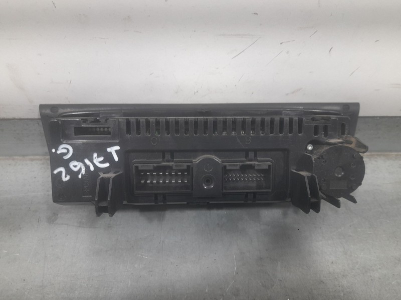 Recambio de mando climatizador para seat ibiza iv (6j5, 6p1) 1.6 tdi referencia OEM IAM 6J0820043E A2C81313300 CONTINENTAL