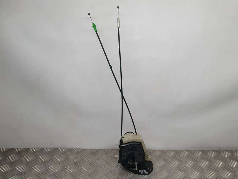 Recambio de cerradura puerta trasera izquierda para toyota yaris active hybrid referencia OEM IAM SIN REF  4 PINES