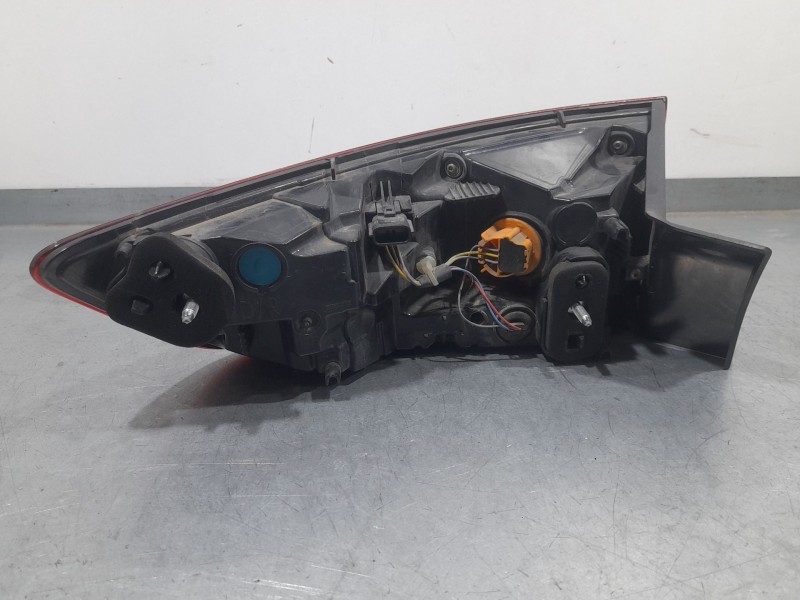 Recambio de piloto trasero derecho exterior para renault megane iv sport tourer (k9a/m/n_) 1.5 blue dci 115 (k9a6) referencia OE