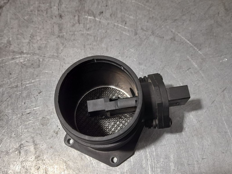 Recambio de caudalimetro para audi a4 berlina (8e) 2.0 referencia OEM IAM 06B133471A 0280218058 BOSCH