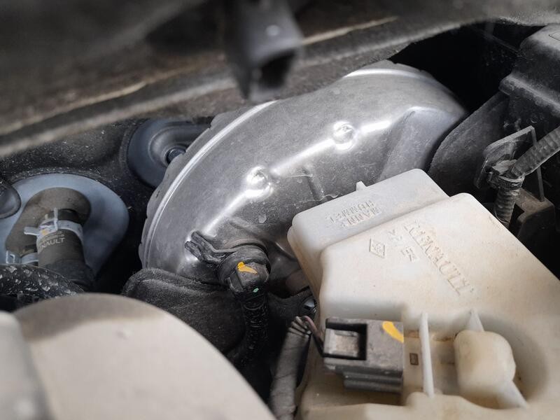 Recambio de servofreno para renault clio v (b7_) tce 90 (b7mt) referencia OEM IAM 472102432R  
