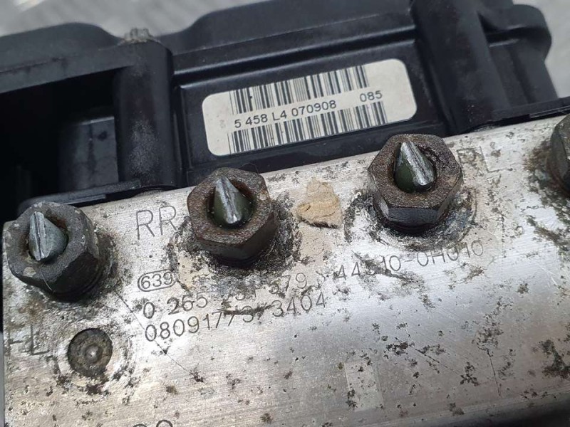 Recambio de abs para toyota aygo (kgb/wnb) blue referencia OEM IAM 445100H010 0265231579 BOSCH