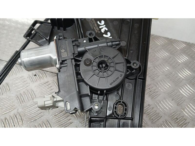 Recambio de elevalunas delantero izquierdo para renault austral techno referencia OEM IAM 807218016R ELECTRICO 6 PINS 