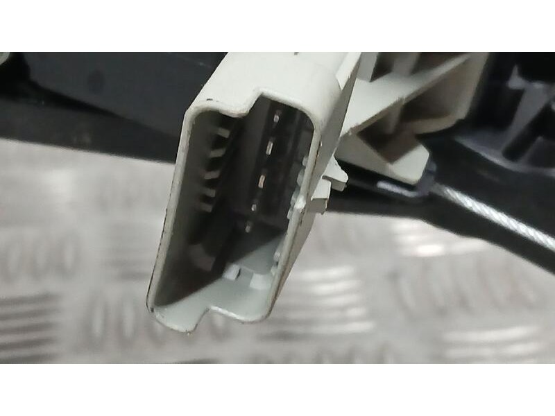 Recambio de elevalunas delantero izquierdo para renault austral techno referencia OEM IAM 807218016R ELECTRICO 6 PINS 