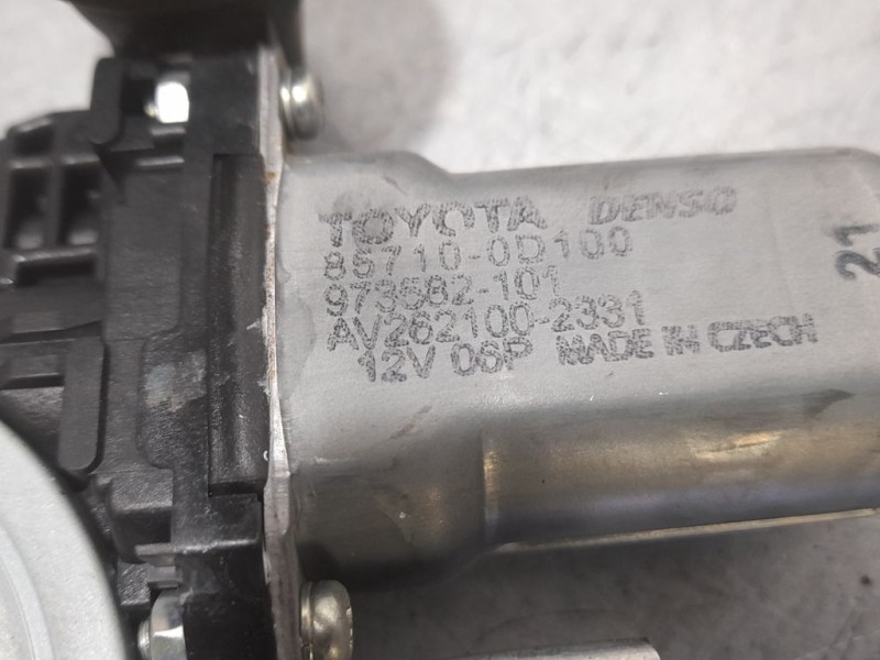 Recambio de elevalunas delantero derecho para toyota yaris active hybrid referencia OEM IAM 857100D100 973582101 