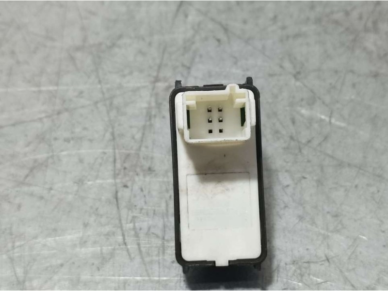 Recambio de mando elevalunas trasero izquierdo para opel corsa f edition referencia OEM IAM 98044803ZD  