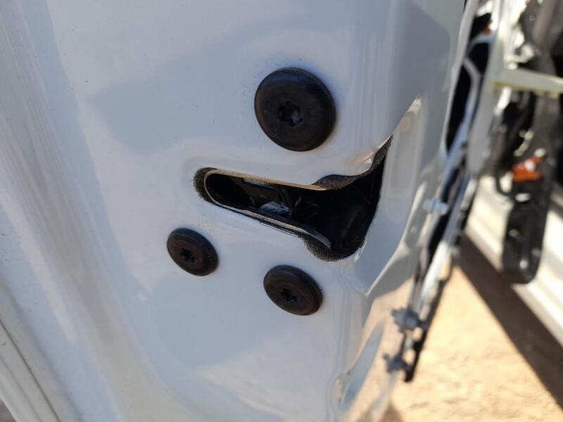 Recambio de cerradura puerta delantera izquierda para dacia sandero iii 1.0 tce 100 eco-g referencia OEM IAM 805035308R  