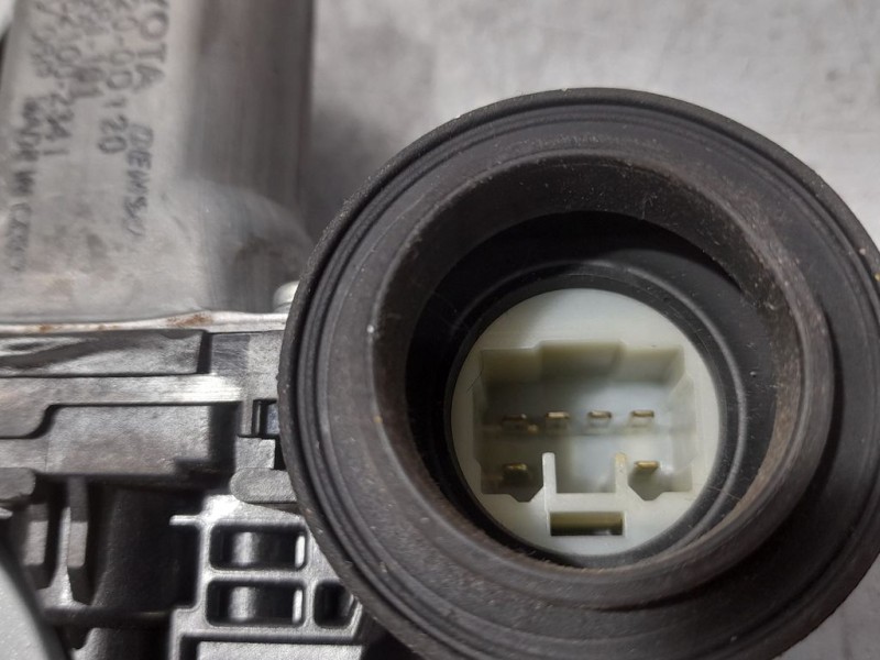 Recambio de elevalunas trasero derecho para toyota yaris active hybrid referencia OEM IAM 857200D120 973581101 ELECTRICO