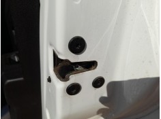 CERRADURA PUERTA TRASERA DERECHA 825020994R 