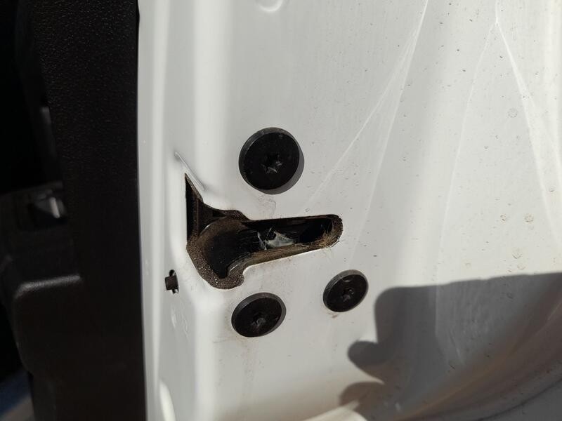 Recambio de cerradura puerta trasera derecha para dacia sandero iii 1.0 tce 100 eco-g referencia OEM IAM 825020994R  