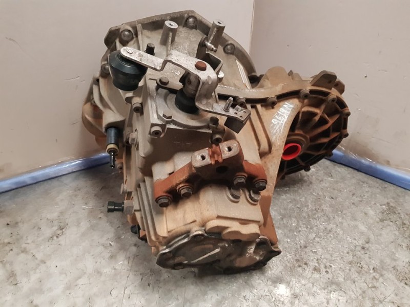 Recambio de caja cambios para chrysler pt cruiser (pt) 2.2 crd limited referencia OEM IAM P04668909AD TCG009200037 5VELOCIDADES