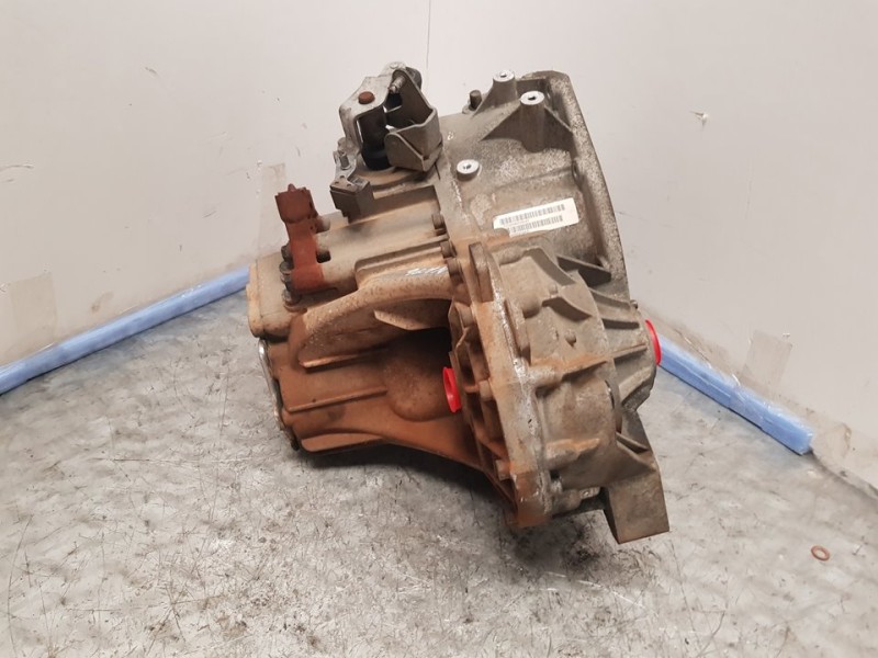 Recambio de caja cambios para chrysler pt cruiser (pt) 2.2 crd limited referencia OEM IAM P04668909AD TCG009200037 5VELOCIDADES