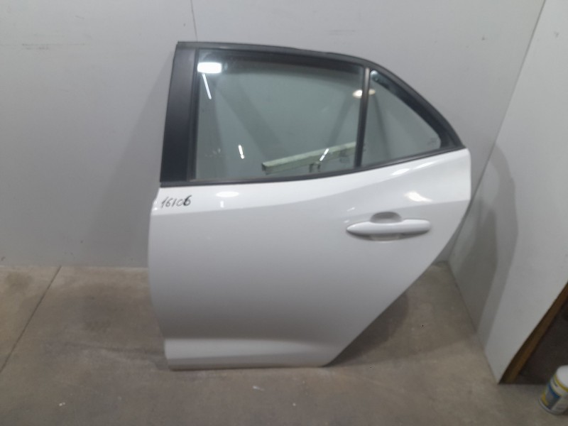 Recambio de puerta trasera izquierda para toyota corolla (e21) hybrid active referencia OEM IAM 6700402540  