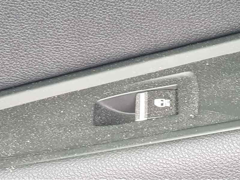 Recambio de mando elevalunas trasero derecho para renault austral techno referencia OEM IAM 829F08792R  