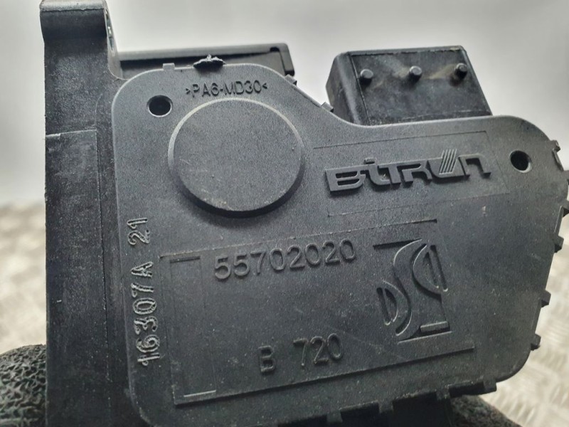 Recambio de potenciometro pedal para opel corsa d catch me referencia OEM IAM 55702020  