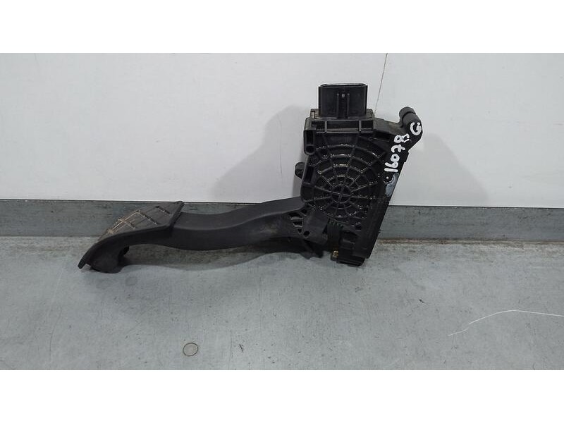 Recambio de potenciometro pedal para volkswagen polo advance referencia OEM IAM 2q1723503  