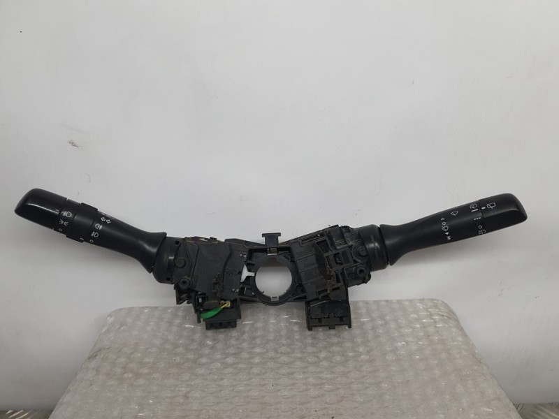 Recambio de mando luces y limpia para toyota yaris active hybrid referencia OEM IAM 0D30017F938  