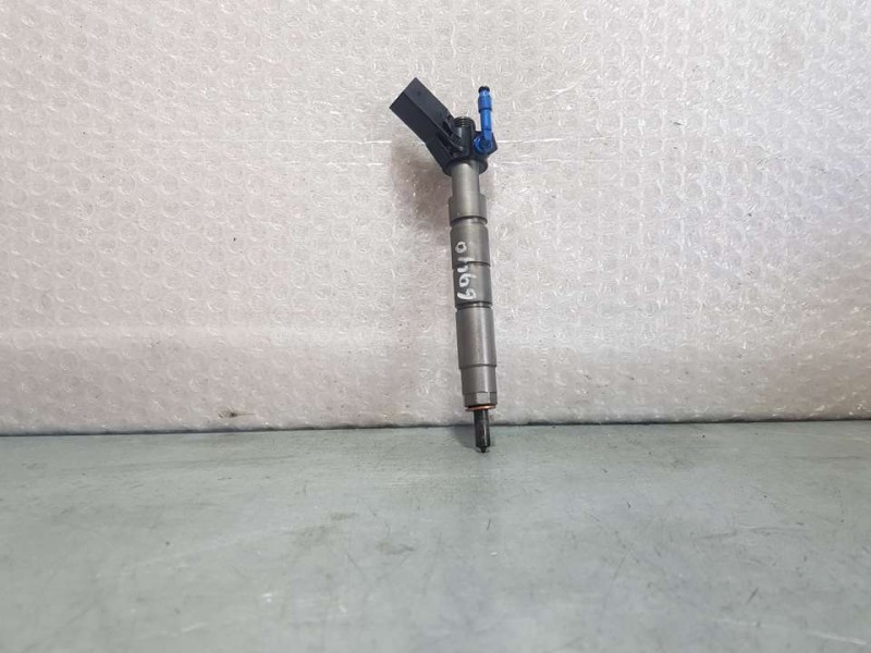 Recambio de inyector para mercedes-benz clase cla (c118) coupe cla 200 d referencia OEM IAM A6540700187 0445117048 BOSCH