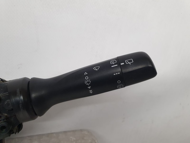 Recambio de mando luces y limpia para toyota yaris active hybrid referencia OEM IAM 0D30017F938  