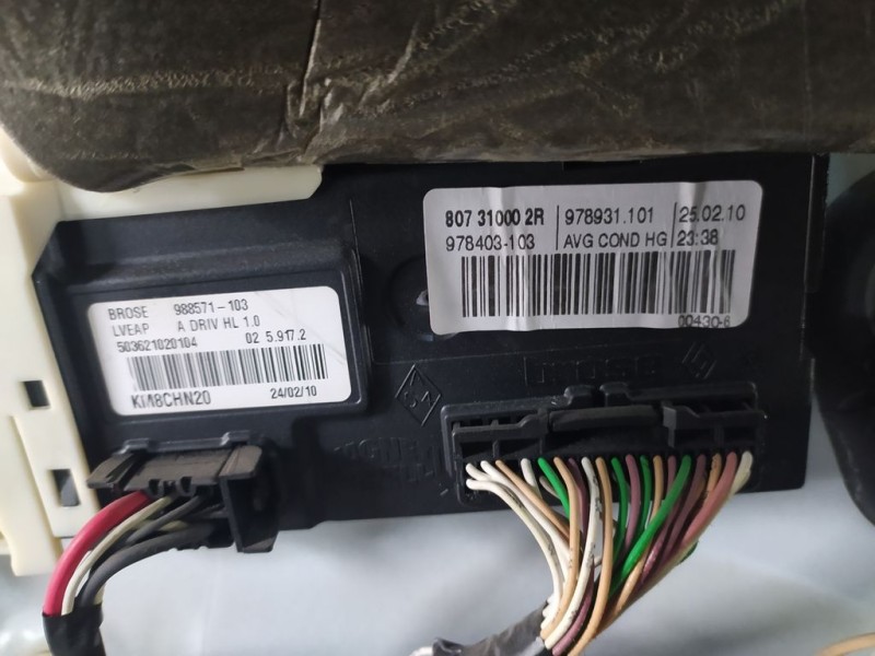 Recambio de elevalunas delantero izquierdo para renault laguna iii dynamique referencia OEM IAM 807310002R  ELECTRICO