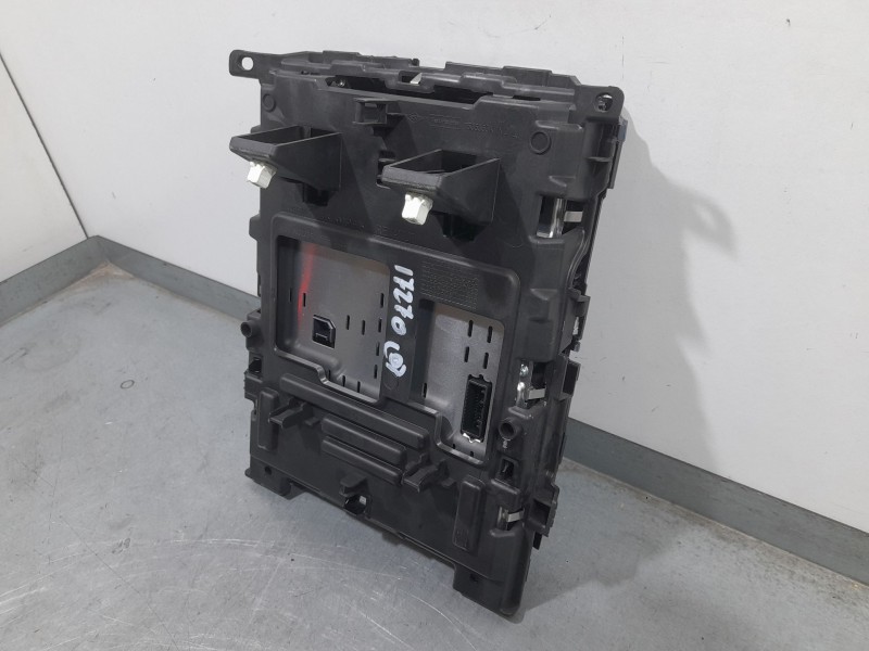 Recambio de sistema navegacion gps para renault megane iv sport tourer (k9a/m/n_) 1.5 blue dci 115 (k9a6) referencia OEM IAM 681