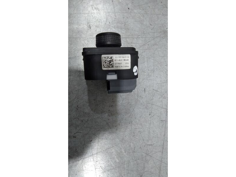 Recambio de mando retrovisor para volkswagen polo advance referencia OEM IAM 2g0959566b  