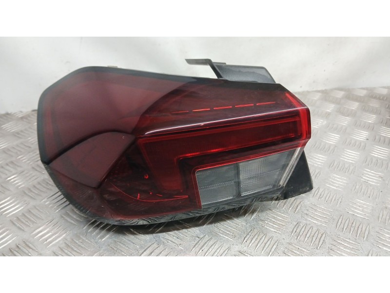 Recambio de piloto trasero izquierdo exterior para opel corsa f (p2jo) 1.2 (68) referencia OEM IAM 9829317380 VALEO 90194151