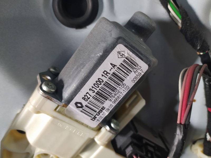 Recambio de elevalunas trasero izquierdo para renault laguna iii dynamique referencia OEM IAM  6 PINS ELECTRICO