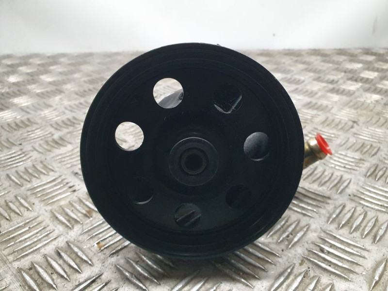 Recambio de bomba direccion para ford focus berlina (cak) ghia referencia OEM IAM SIN REF  