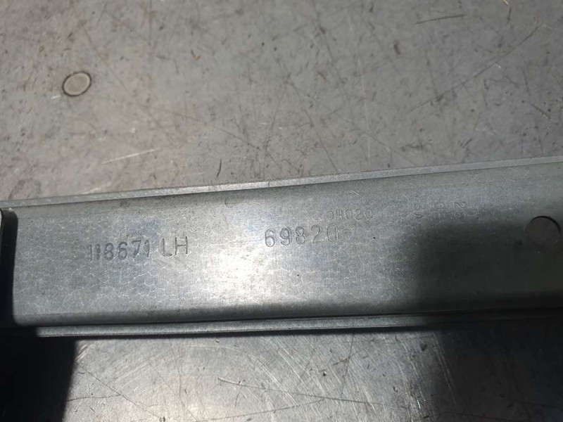 Recambio de elevalunas delantero izquierdo para citroën c1 seduction referencia OEM IAM 698200H020  ELECTRICO 2 PINES