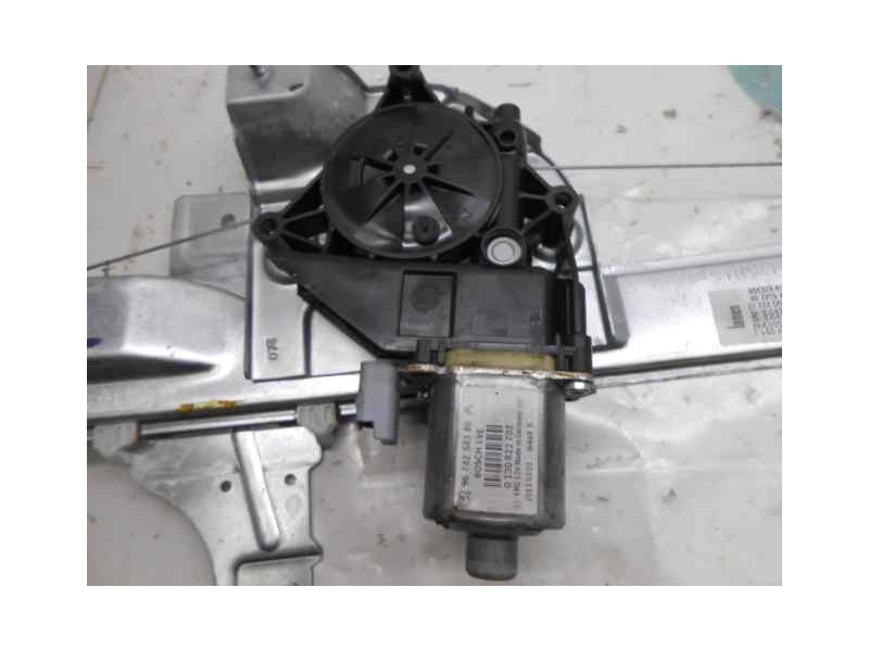 Recambio de elevalunas delantero derecho para peugeot 208 access referencia OEM IAM   ELECTRICO 2 PINS