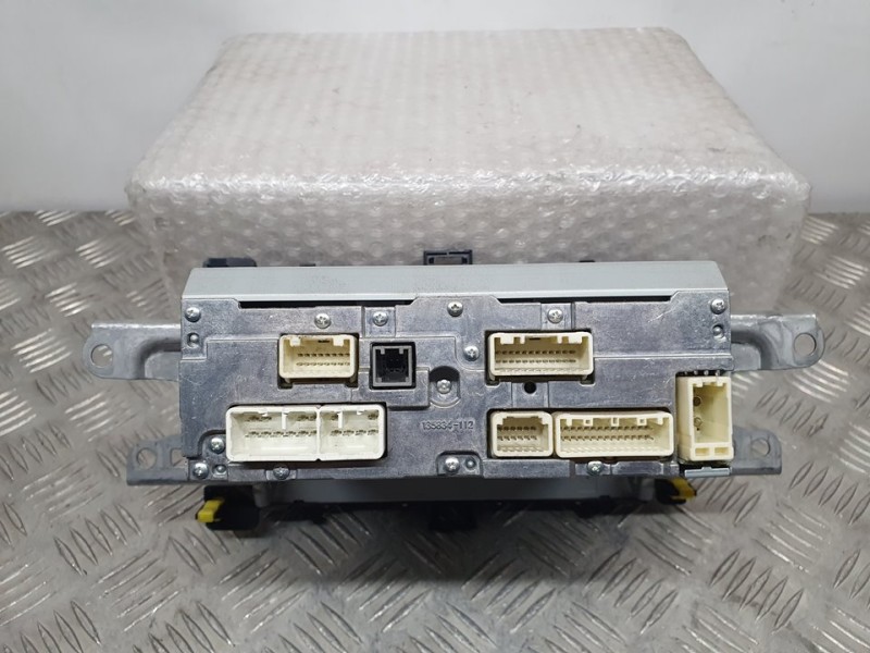 Recambio de sistema navegacion gps para toyota yaris active hybrid referencia OEM IAM 861400D050 13500099710101 FUJITSU