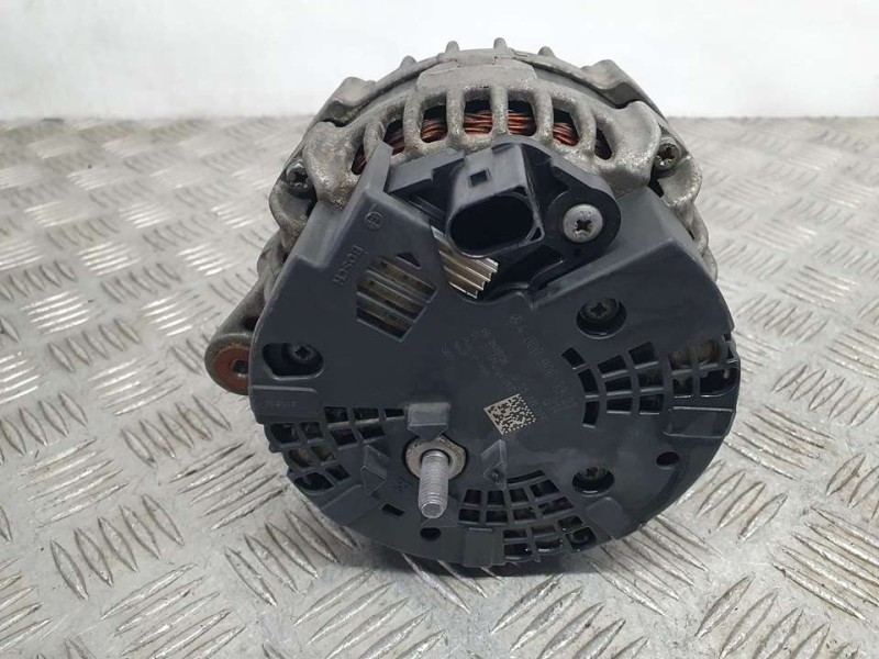 Recambio de alternador para mercedes-benz clase gla (w156) gla 200 cdi (156.908) referencia OEM IAM A0009063322 0125711028 BOSCH