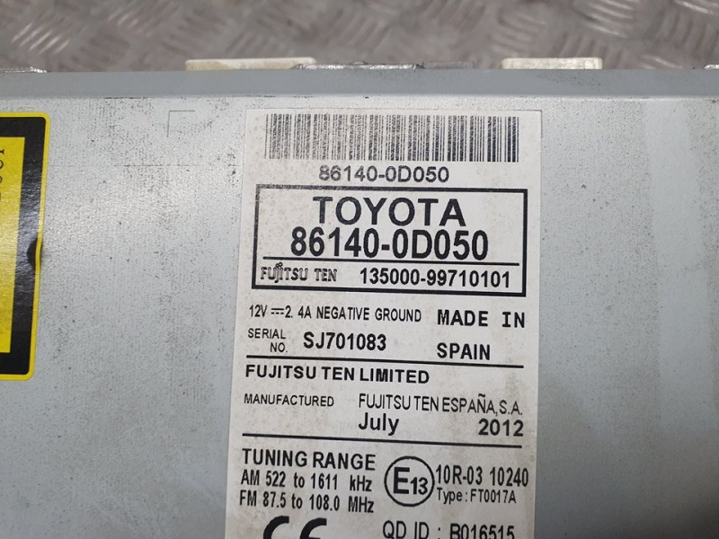 Recambio de sistema navegacion gps para toyota yaris active hybrid referencia OEM IAM 861400D050 13500099710101 FUJITSU